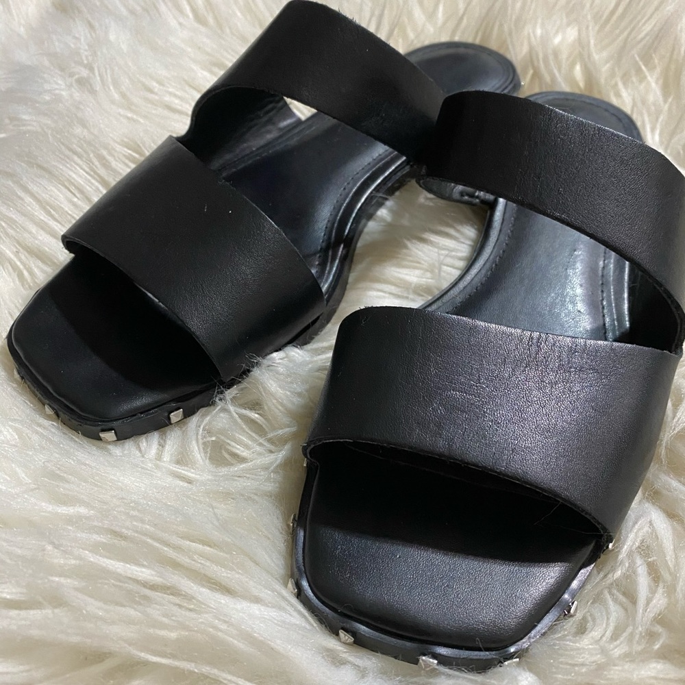 Marc Fisher Black Leather Sandals Size 8
